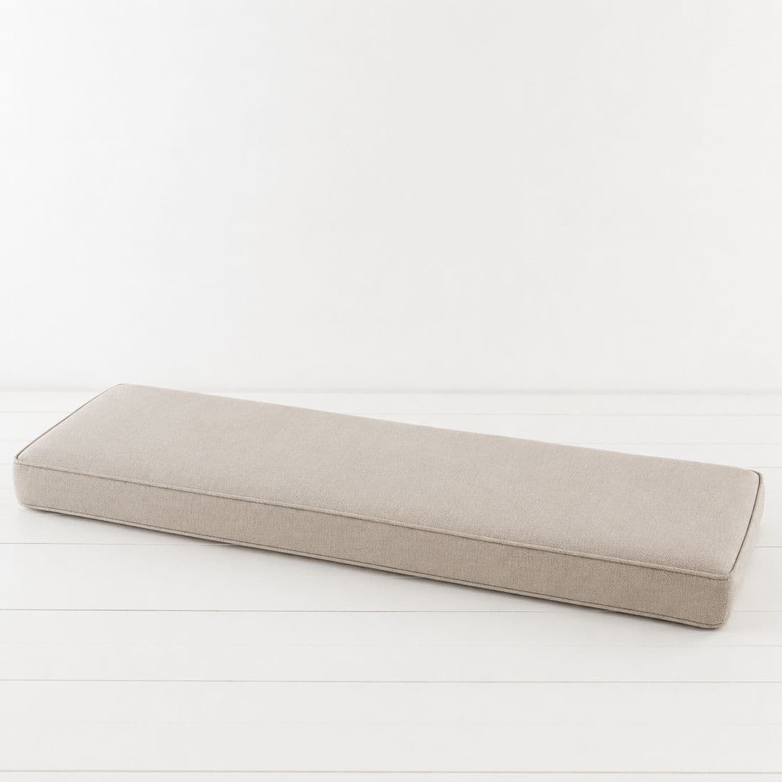 Bench Cover Long: One long bench cushion instead of three separate seat pads.